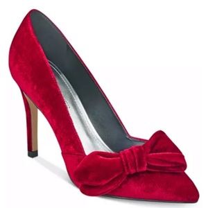 Marc Fisher red pumps
